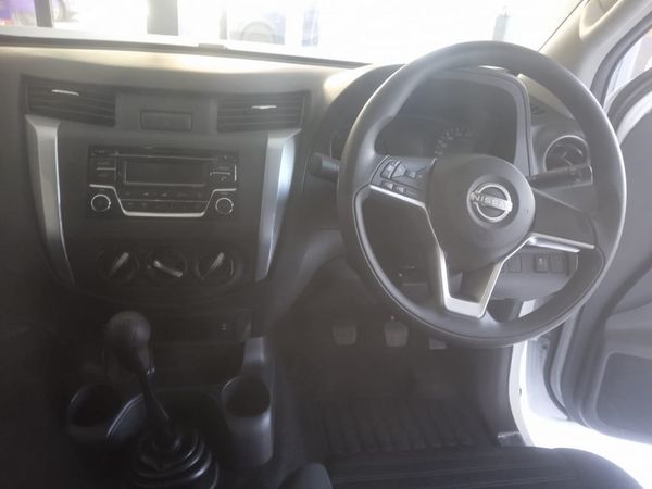 2025-Nissan-Navara-25D-XE-Double-Cab image:11