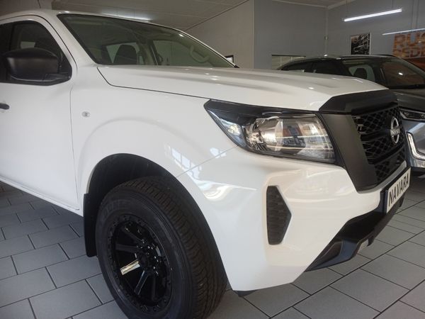 2025-Nissan-Navara-25D-XE-Double-Cab image:2