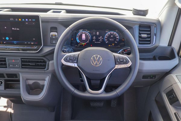 2025-Volkswagen-Crafter-50-20TDi-103KW-XLWB-FC-PV image:14