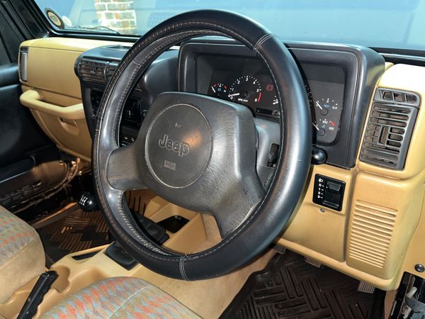 1997-Jeep-Wrangler-40-Sport-Hard-Top image:9