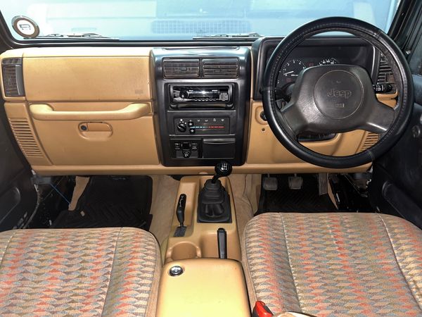1997-Jeep-Wrangler-40-Sport-Hard-Top image:10