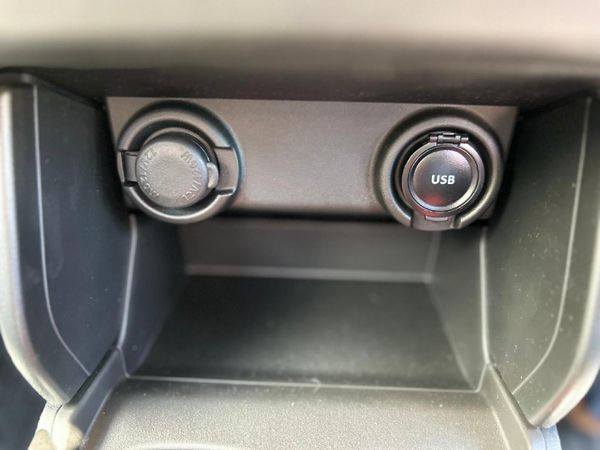 2026-Suzuki-Swift-12-GL image:11