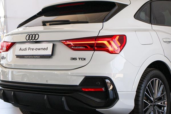 2025-Audi-Q3-Sportback-35TDI-Black-Edition image:12