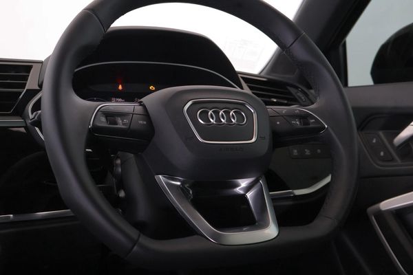 2025-Audi-Q3-Sportback-35TDI-Black-Edition image:20