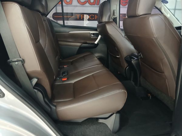 2020-Toyota-Fortuner-24-GD-6-Raised-Body-Auto image:6