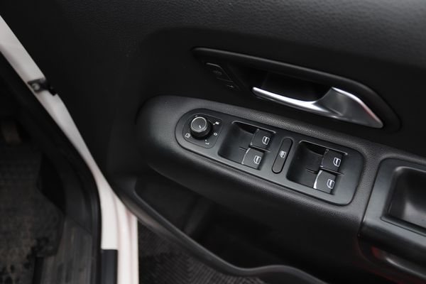2021-Volkswagen-Amarok-20-BiTDI-Highline-Plus-132kW-Auto-Double-Cab image:7