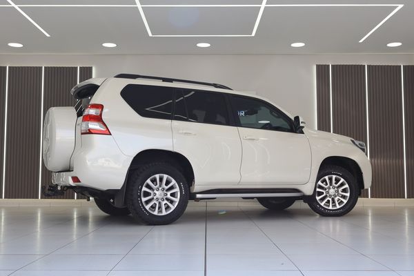 Used Toyota Land Cruiser Prado 4.0 V6 VX Auto for sale in Gauteng
