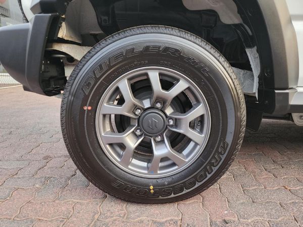 2026-Suzuki-Jimny-15-GLX-AllGrip-5-Door-Auto image:17