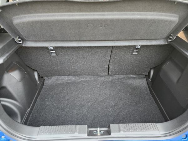 2026-Suzuki-Swift-12-GL image:12
