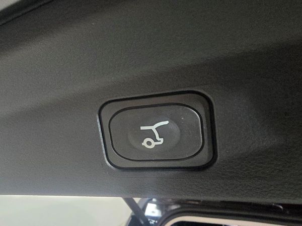 2025-Ford-Everest-20D-Bi-Turbo-Sport-Auto image:9