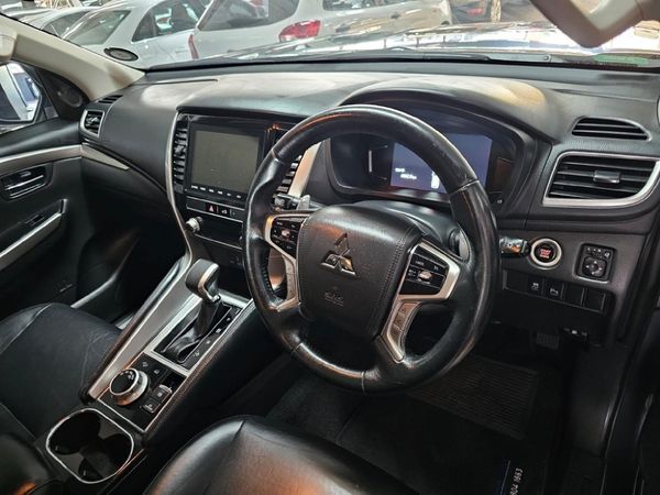 2021-Mitsubishi-Pajero-Sport-24D-4x4-Exceed-Auto image:8