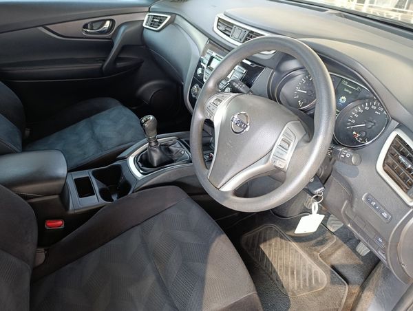 2017-Nissan-X-Trail-20-XE image:9
