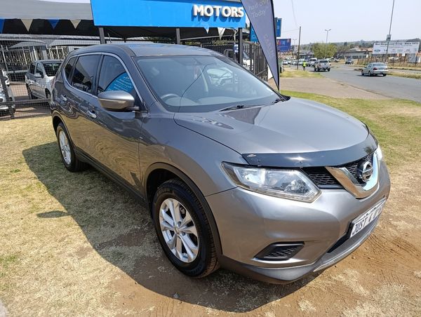 2017-Nissan-X-Trail-20-XE image:1