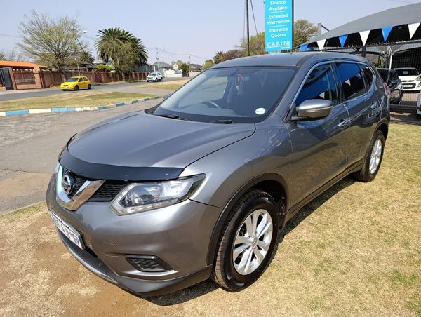 2017-Nissan-X-Trail-20-XE image:3