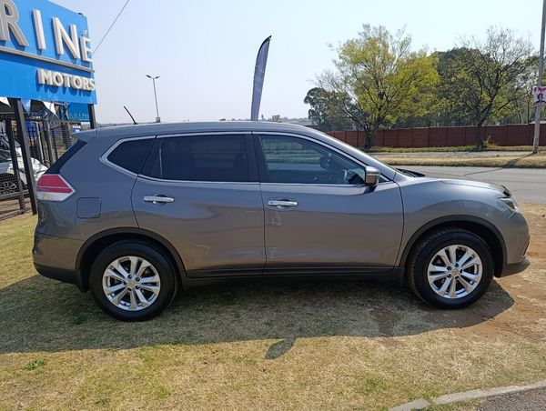 2017-Nissan-X-Trail-20-XE image:5