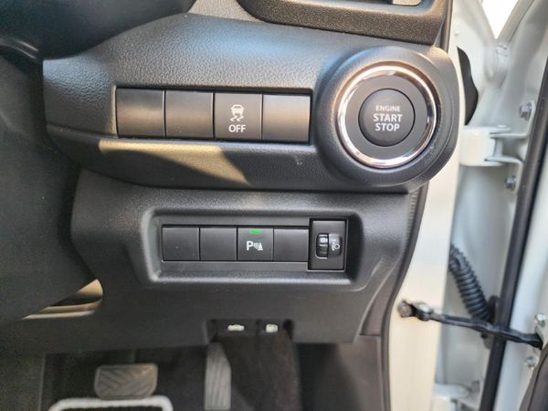 2026-Suzuki-Swift-12-GLX-Auto image:9