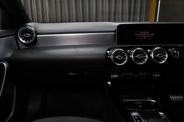 2018-Mercedes-Benz-A-Class-A-200-Auto image:12