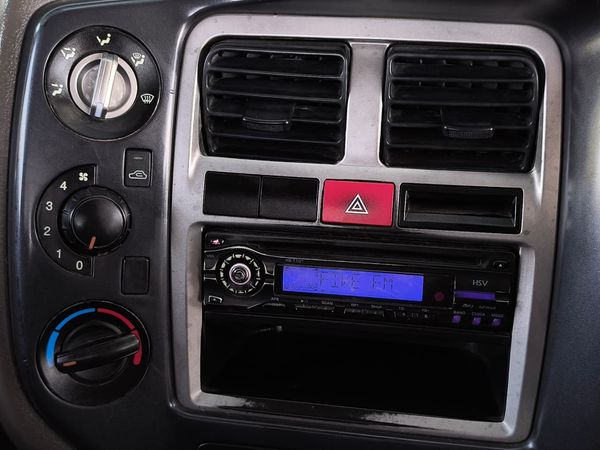 2009-Hyundai-H100-Bakkie-26i-D-Dropside image:16