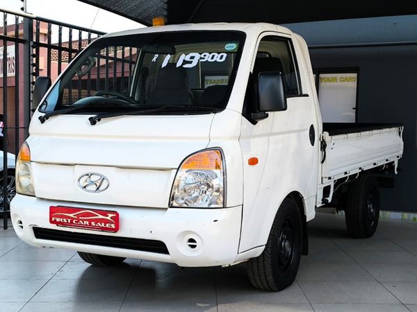 2009-Hyundai-H100-Bakkie-26i-D-Dropside image:2