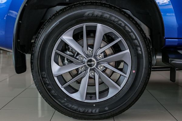 2026-Isuzu-Mu-x-30D-LS-Auto image:9