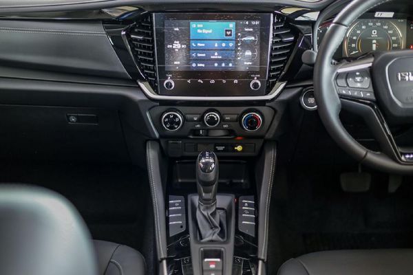 2026-Isuzu-Mu-x-30D-LS-Auto image:20