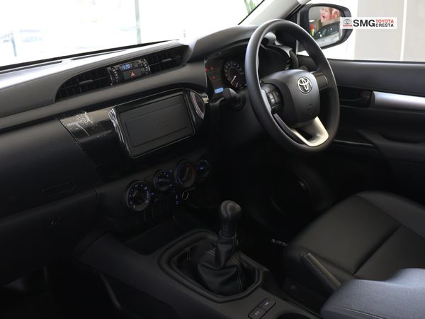 2025-Toyota-Hilux-24-GD-6-SR-4x4-Single-Cab image:15