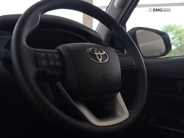 2025-Toyota-Hilux-24-GD-6-SR-4x4-Single-Cab image:17