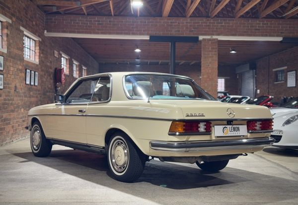 1982-Mercedes-Benz-E-Class-230-CE image:1