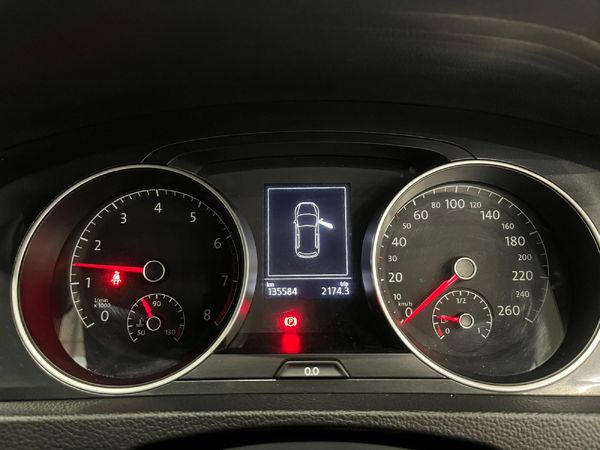 2020-Volkswagen-Golf-VII-10-TSI-Comfortline image:10