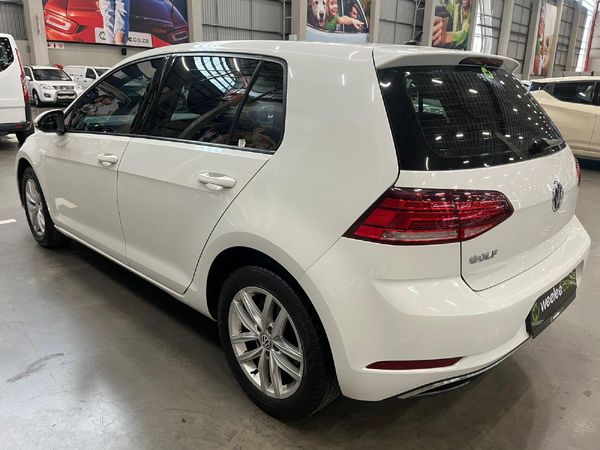 2020-Volkswagen-Golf-VII-10-TSI-Comfortline image:4