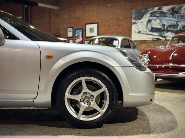 2001-Toyota-MR2-Soft-Top image:2