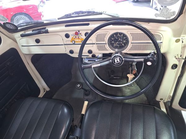 1969-Volkswagen-Beetle-1500 image:16