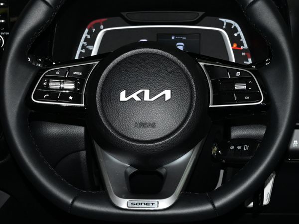 2024-Kia-Sonet-15-EX image:16