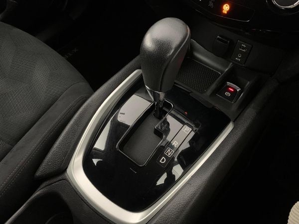 2017-Nissan-X-Trail-25-Acenta-Plus-4x4-Auto-7-seat image:14