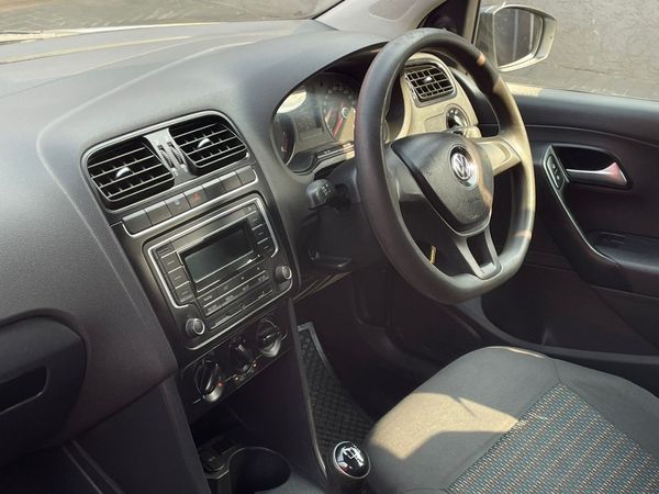 2020-Volkswagen-Polo-Vivo-14-Trendline-5-dr image:9