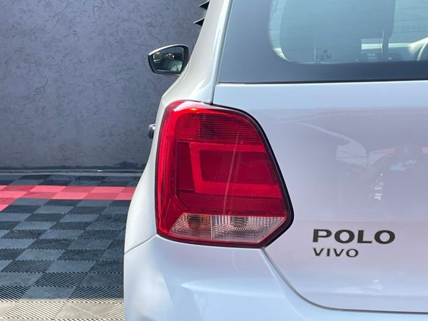 2020-Volkswagen-Polo-Vivo-14-Trendline-5-dr image:7