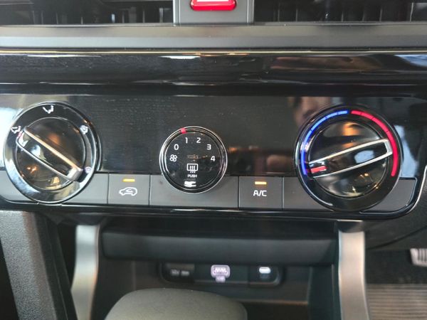 2025-Kia-Seltos-15-CRDi-LX image:16