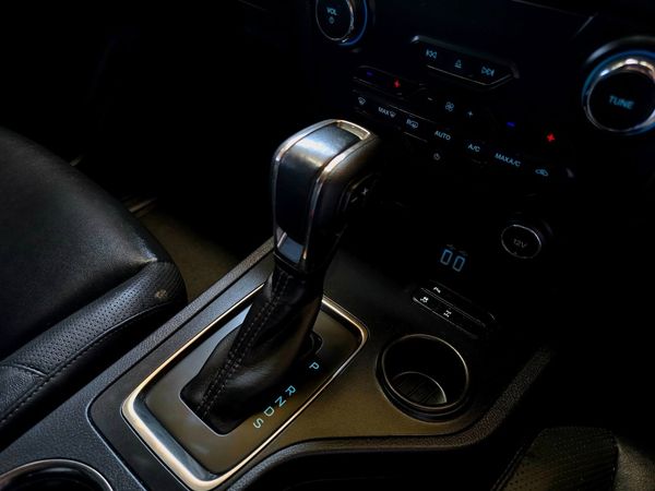 2019-Ford-Everest-20D-Bi-Turbo-XLT-Auto image:15