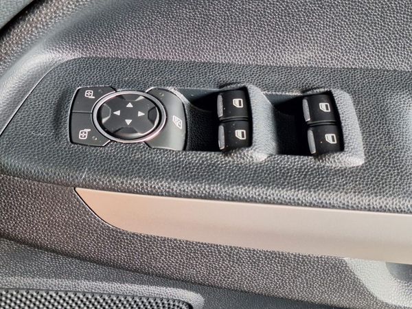 2019-Ford-EcoSport-15-TiVCT-Ambiente image:15