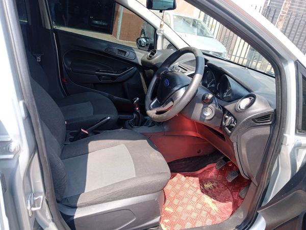 2017-Ford-Fiesta-14-Ambiente-5-dr image:3