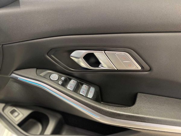 2024-BMW-3-Series-320i-M-Sport-Auto image:16