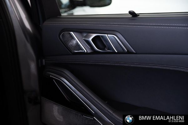 2025-BMW-X6-M60i image:7