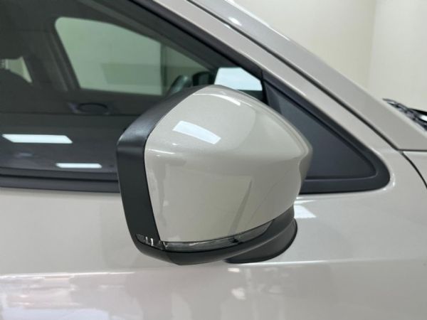 2025-Mazda-2-15-Active-5-dr image:12
