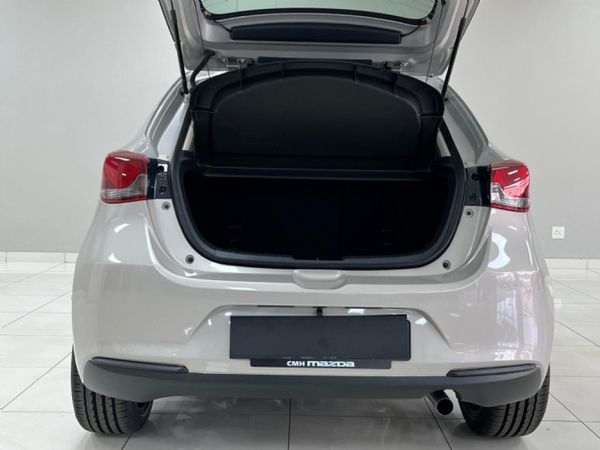 2025-Mazda-2-15-Active-5-dr image:4