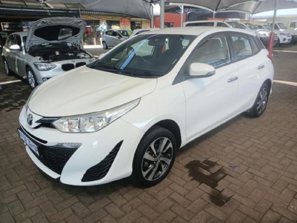 2018-Toyota-Yaris-15-XS-5-dr image:2