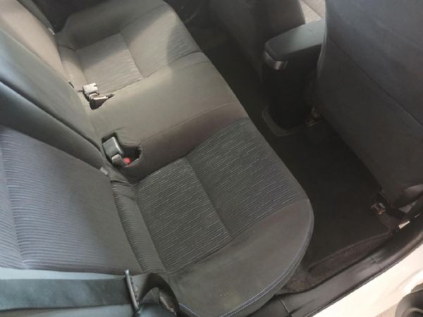 2018-Toyota-Yaris-15-XS-5-dr image:7