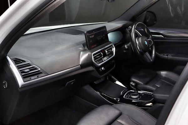 2021-BMW-X3-xDrive20d-M-Sport image:12