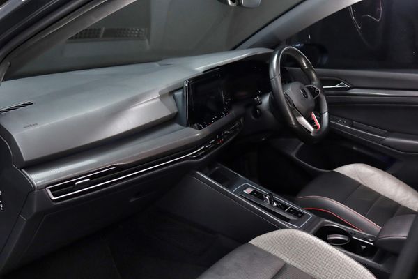 2021-Volkswagen-Golf-8-GTI-20-TSI-Auto image:11