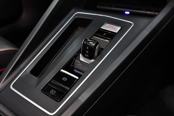 2021-Volkswagen-Golf-8-GTI-20-TSI-Auto image:13