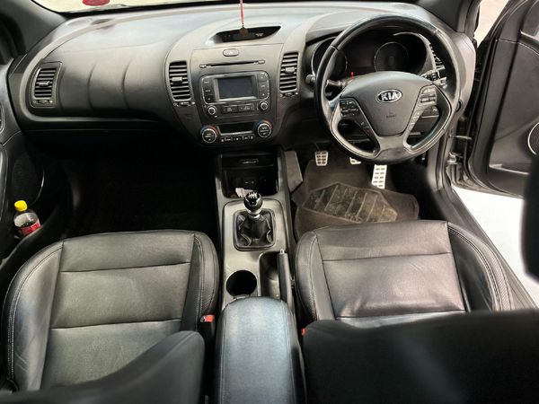 2014-Kia-Cerato-Koup-16T-GDi image:11